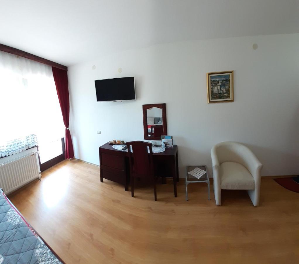 Apartmani "Vila Jelena" Aranđelovac Exterior foto