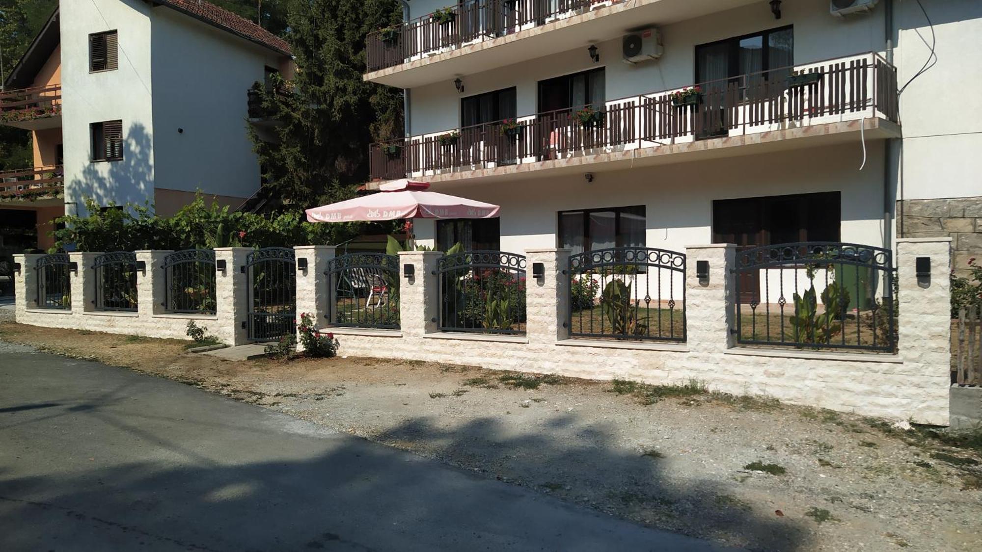 Apartmani "Vila Jelena" Aranđelovac Exterior foto